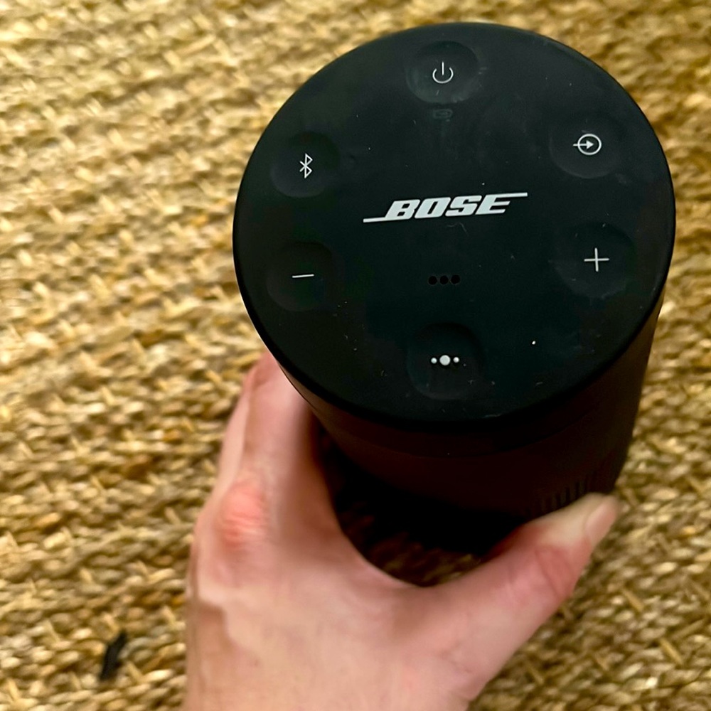 Bose Bluetooth wireless speaker Soundlink revolve